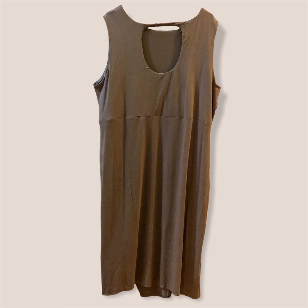 Lisa Rinna Collection Side Ruched Midi Dress - Picture 6 of 7
